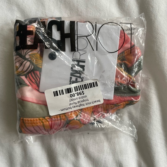 Beach Riot Highway Bikini Bottom in Tropical Floral - Picture 3 of 6